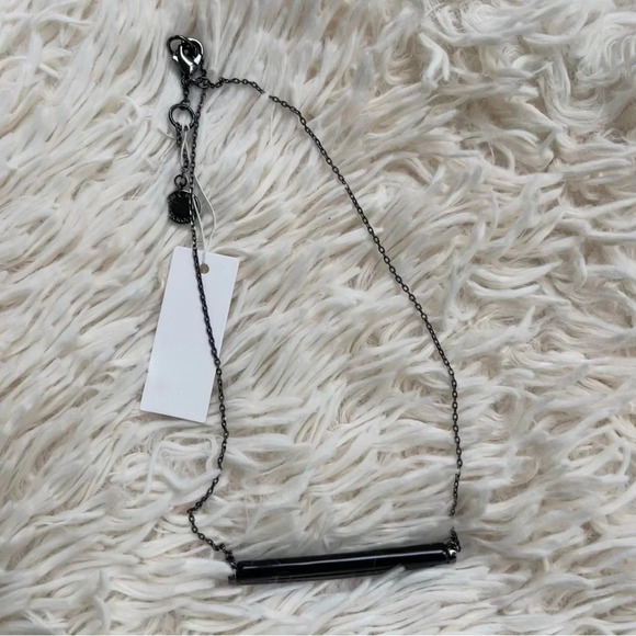 NWT French Connection Horizontal Black Tube Bar Pendant With 18” Chain - Picture 1 of 7